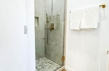 Bright and Chic 3BR-3BA by Century City - FH-BV - Foto 24