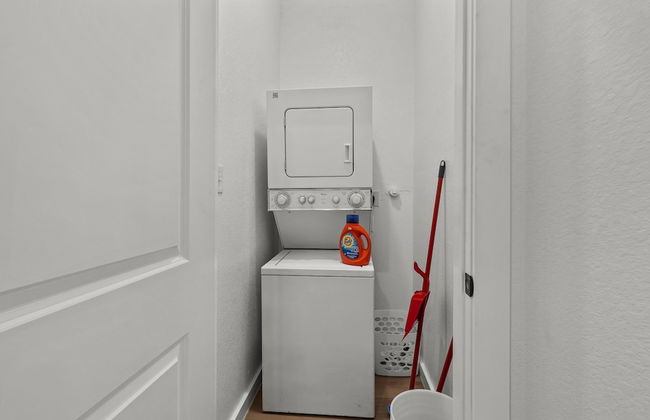 Brand New! Relax at 3br/2ba Apt. Near City Center - Foto 14