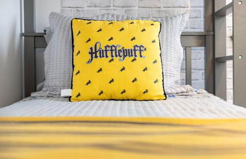 596 Modern 5 bed home overlooking beautiful golf course and conservation with Games room - Foto 48