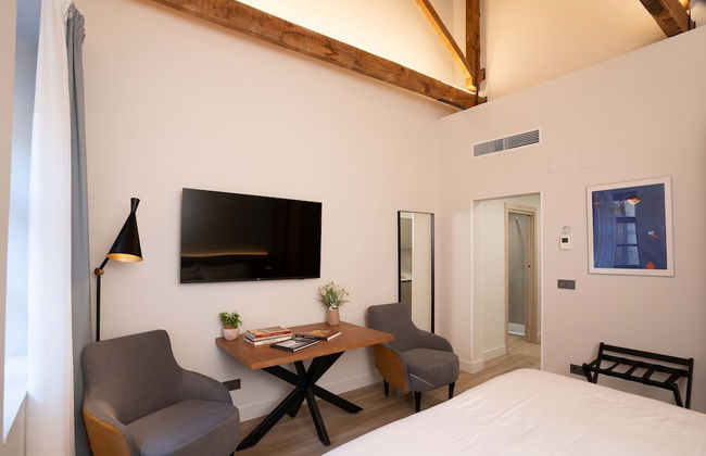 Prisma Suites - Photo 66