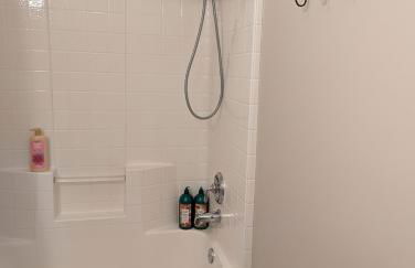 Cedar's Corner in Concord Spacious & Clean - Foto 52