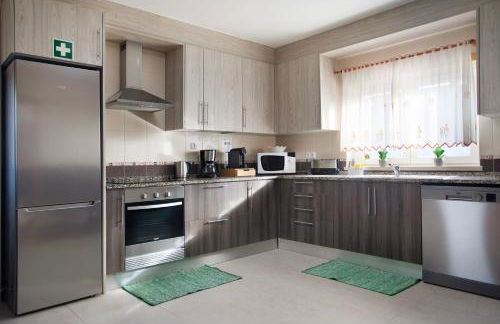 Villa Rosa com Piscina e Jacuzzi - Photo 8