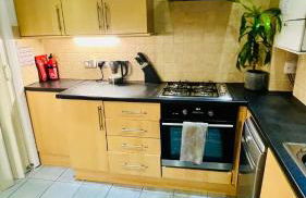 Woodingdean Contractor Pad - FREE Car & Van Parking - Foto 49