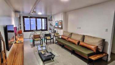Apartamento Artístico - Garagem - Ar Condicionado - Excelente Localização - Foto 2