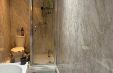 Beautifully renovated 2 bedroom flat in Heaton - Foto 13