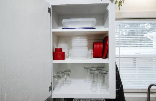 Fenced Lot W Home Gym plus Washer and Dryer - Foto 22