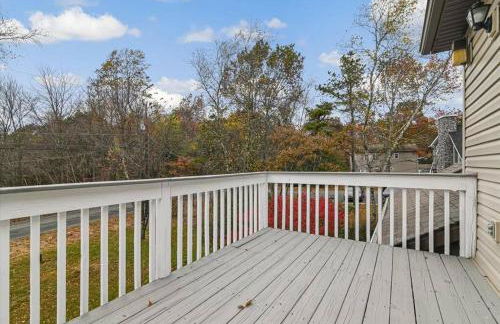 Rustic Modern Retreat in Poconos - Foto 32