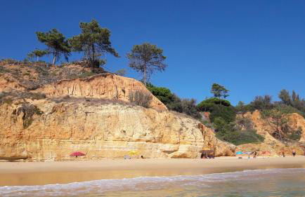 Luxurious first floor apartment with balconies overlooking pool and gardens. - Foto 45