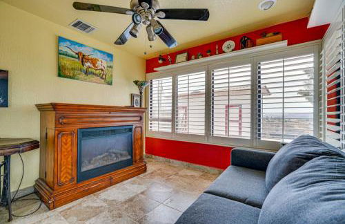 Views and Fire Pit Hilltop Retreat in Rio Rico! - Foto 22