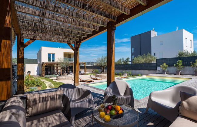 Nice Villa With Private Pool, Fenced Garden, Roofed Terrace, Near the Beach - Foto 20