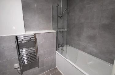 Pleasant 2 bedroom apartment in Salford Quays - Foto 7