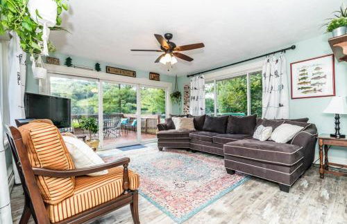 Chelsea Lake House, Game Room, & Pontoon-rental - Foto 17