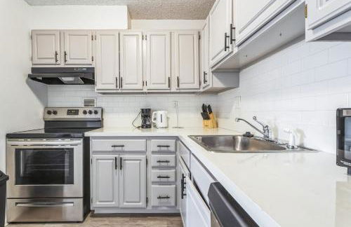 Legacy at Imperial Village 807 I 2 Bed 2 Bath - Foto 11