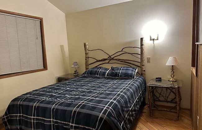 Glacier Peak Resort - Photo 2