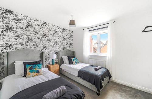 5-BR Home 7-Beds Wi-Fi Parking, Great for Contractors Peterborough, Wi-Fi - Foto 26