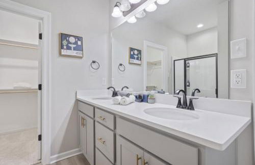 The Modern and Stylish Hangout Hub by LSU - CB1022 - Foto 20