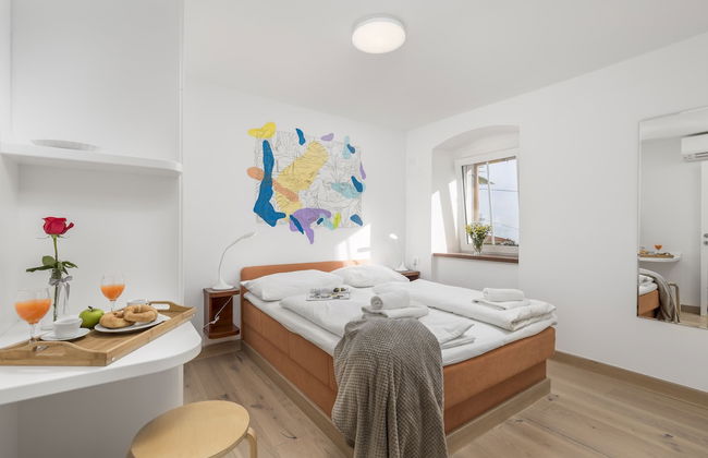 Beautiful Apartment House On The Seaside - Photo 2