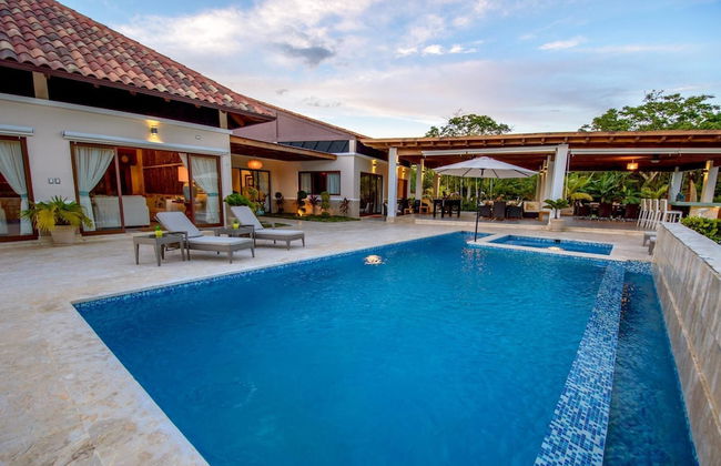 Luxurious 5-bdr Villa at Casa de Campo With Pool Jacuzzi Games Hibachi Staff - Photo 13