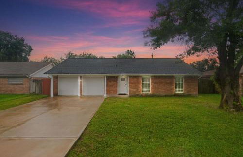 Amazing 4BR 2BA Winter Home with Pool & Game-Movie Room - Foto 21