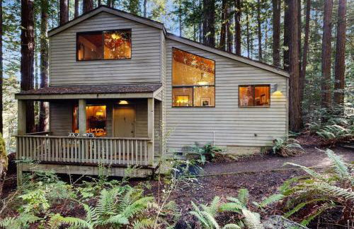 Deep Woods Hideaway - Photo 1