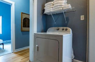 Affordable, Quaint Retreat! 5 Mins to Downtown - Photo 36