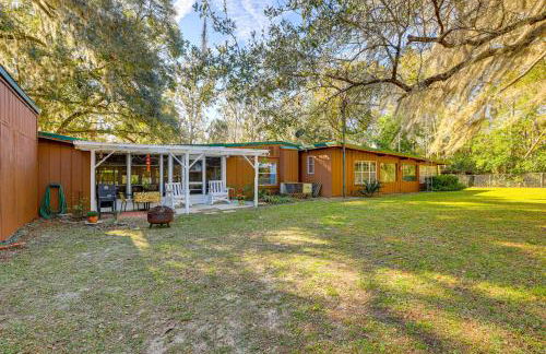 6 Mi to Manatee Springs! Family Riverfront Getaway - Foto 27