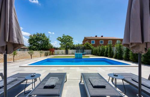 Villa Alves with Private Pool - Foto 24