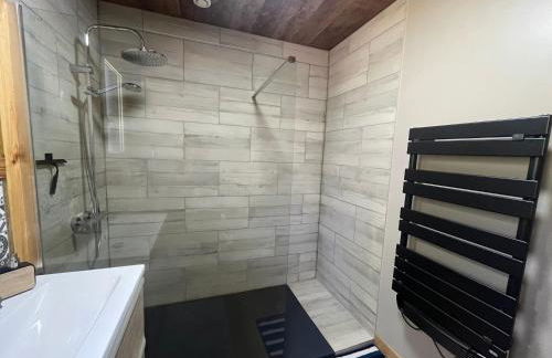 Chalet au calme avec terrasse sur belle propriété - Foto 22