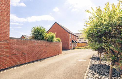 Beautiful 3 Bedroom Home Near Worcester - Photo 46