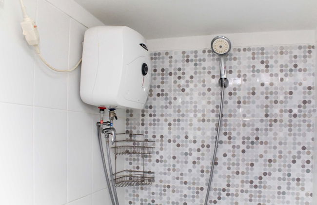 Comfort Living 1Br At Grand Sentraland Karawang Apartment - Foto 13