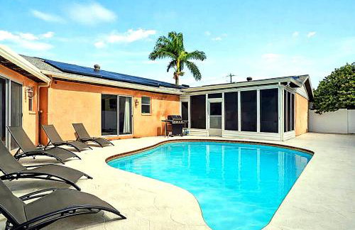 Gulf Coast Getaway Pool Mini Putt Fenced Yard - Foto 1