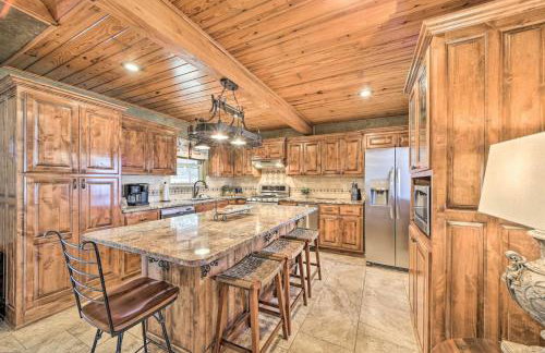 Lakeside Haven with Sandy Beach, Sleeps 12, 3 Bath - Foto 7