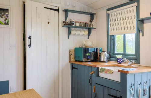 Oak Shepherd Hut - Photo 7