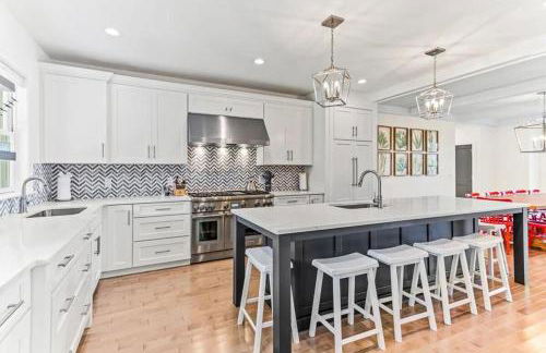 Luxury Waterfront Home w Heated Pool and Hot Tub - Foto 10