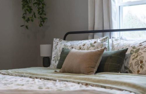 Newly Renovated and Designed Near Downtown - Foto 31