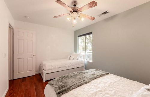 Yosemite and Bass lake I Hot tub I Game room I Sleeps 13 - Foto 24