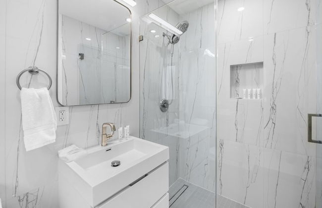 Uhost AI 1BR With Marble Accents Patio - Foto 31