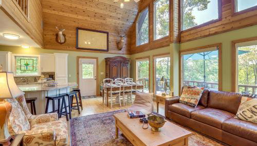 Peaceful Greers Ferry Cabin with Deck and Lake View! - Foto 4