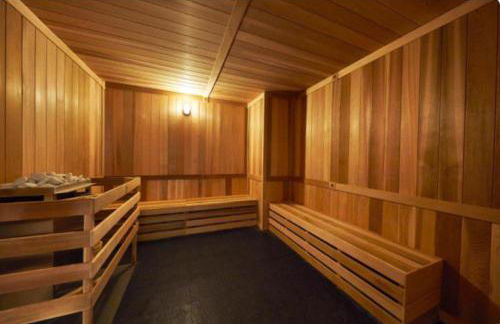 Modern 3BR Condo Five Points South Gem - Foto 51