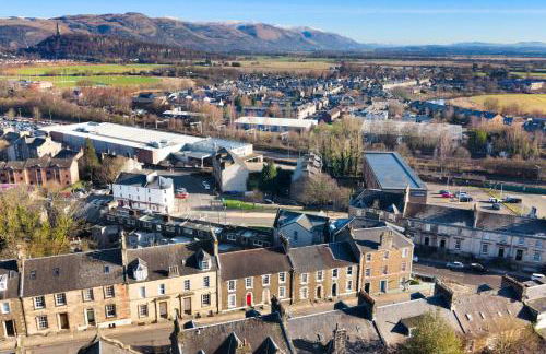 Elegant 3 Bed Apartment in Stirling Near Free Parking and Hill Views - Foto 40