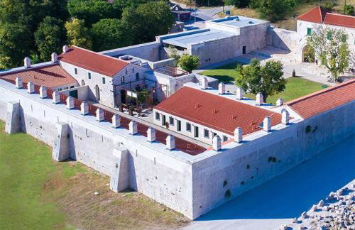 Villa Bubica- cozy holiday home in rural area with pool - Photo 55