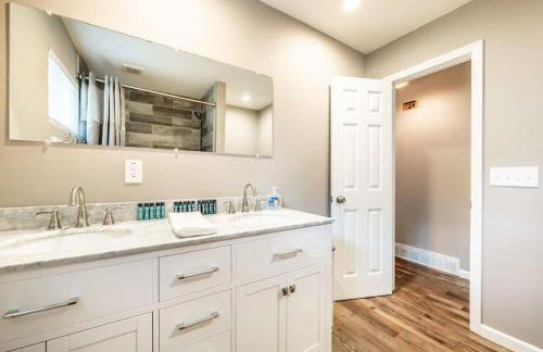 Flagstone Hall! Family Home w Scenic Views - Foto 22