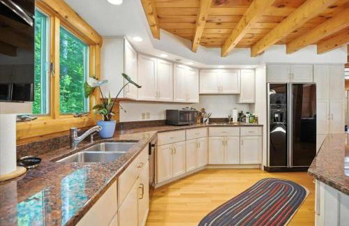 Lakefront Log Home on Huge Lake in Private Cove - Foto 42