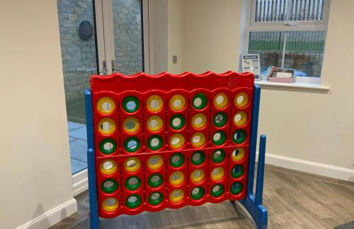 The Neal's 4 Bedroom House in Buxton Sleeps 8 - Photo 63