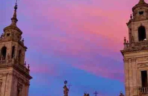 Apartamento DENTRO DE MURALLA y PARKING GRATUITO en pleno centro - Foto 13