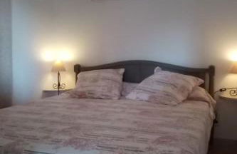 Holiday Home Provenzalisches Ferienhaus mit Charme auf dem Land mit Pool by Interhome - Foto 10