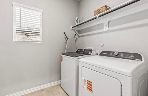 4Bed Luxury Getaway with Pool Table and Near Lake Lavon - Foto 39