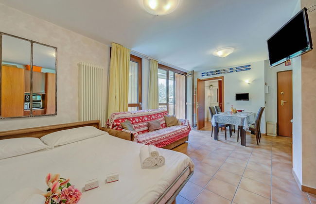 La Marmotta Campo Smith on the Ski Slopes - Photo 5