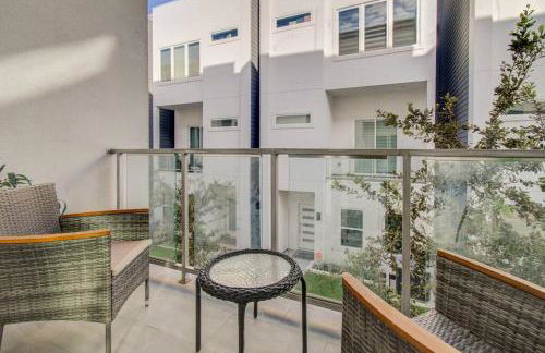 Luxurious Med Cntr/NRG Townhome - Photo 7