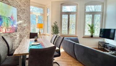 Modernes City-Apartment mit Blick in den Park und 2 Bäder H9 - Photo 2